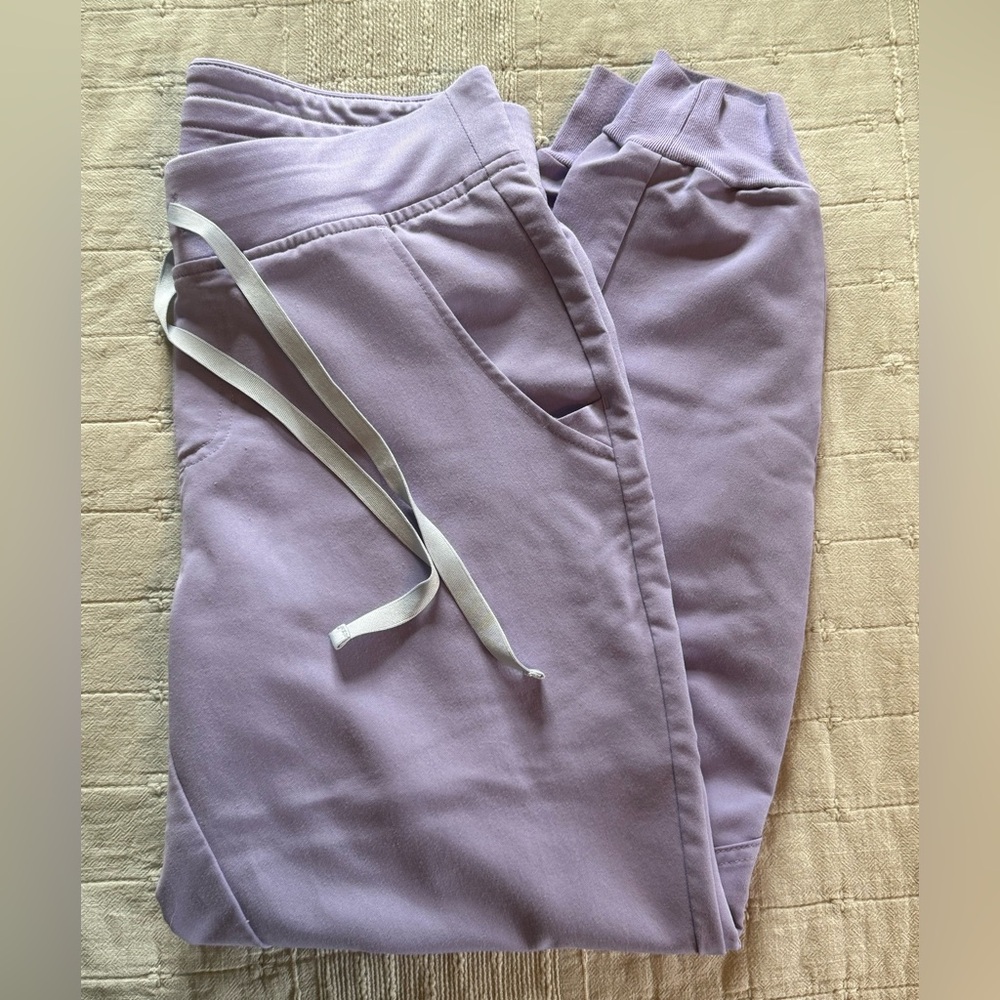 Figs Zamora Lavender Dew Joggers Small Petite